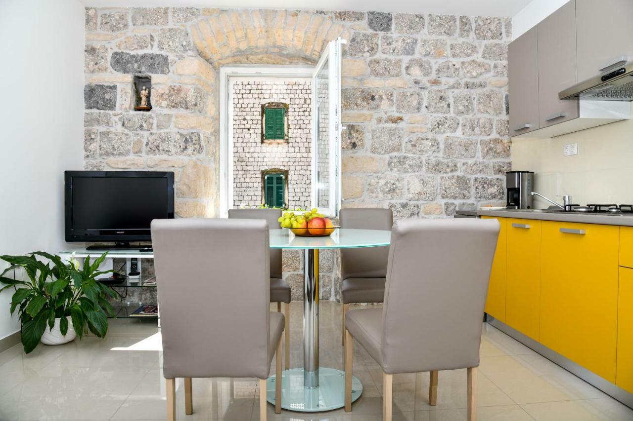 Mila Apartment Sinj Extérieur photo